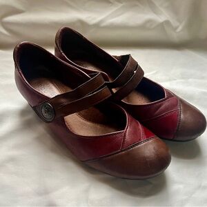 Cobb Hill by New Balance Red and Brown Women's Mary Jane Shoes